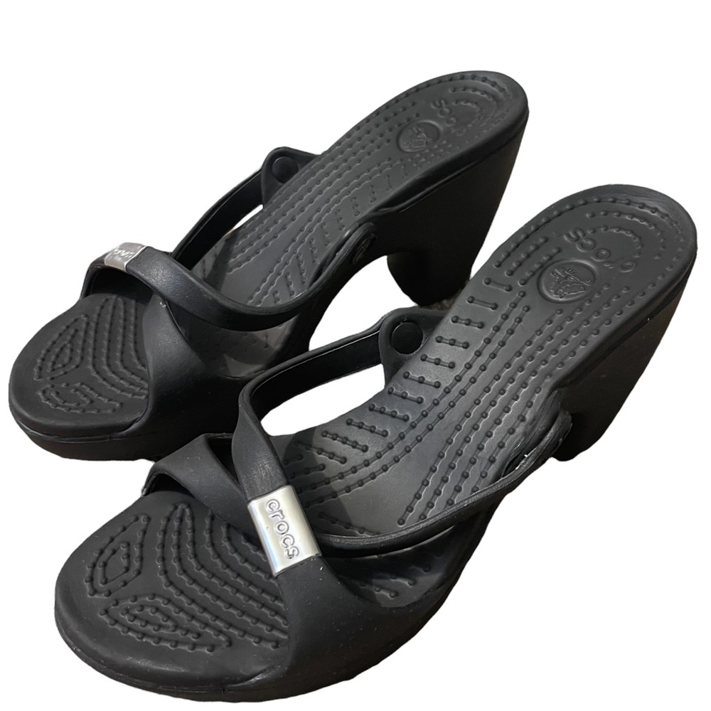 CROCS Black Cyprus Wedge Criss-Cross Strappy Heels
Size 8